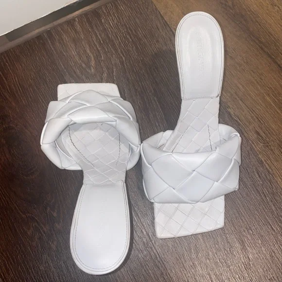 bottega veneta white genuine leather sandal size 40 - Picture 1 of 9